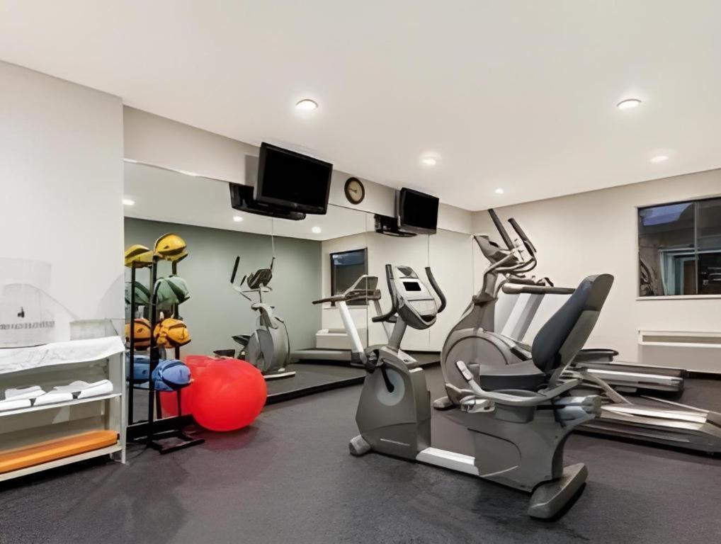 Days Inn Springfield South Εξωτερικό φωτογραφία