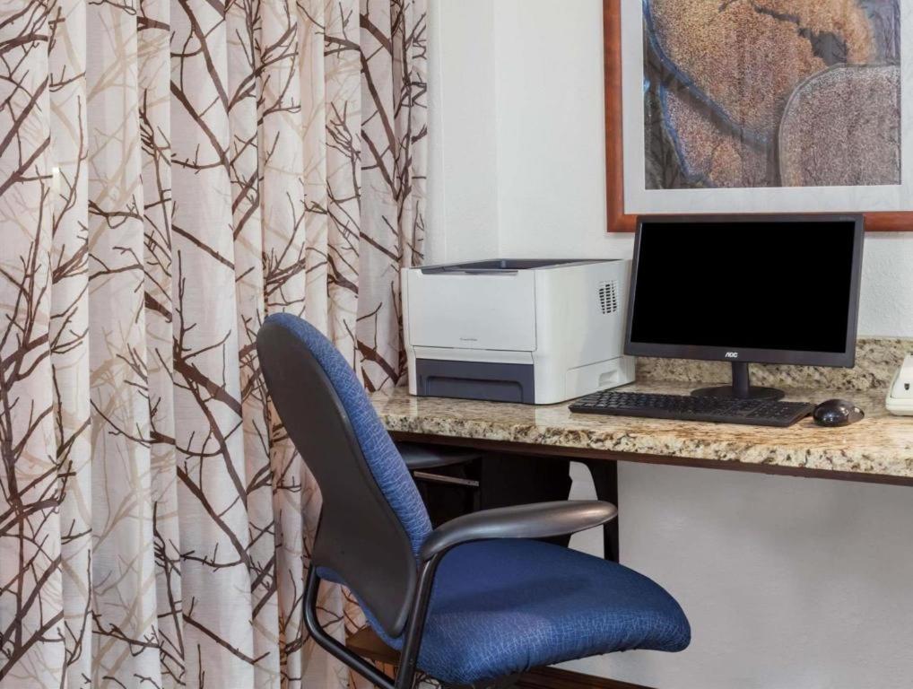 Days Inn Springfield South Εξωτερικό φωτογραφία