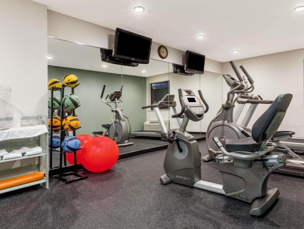 Days Inn Springfield South Εξωτερικό φωτογραφία