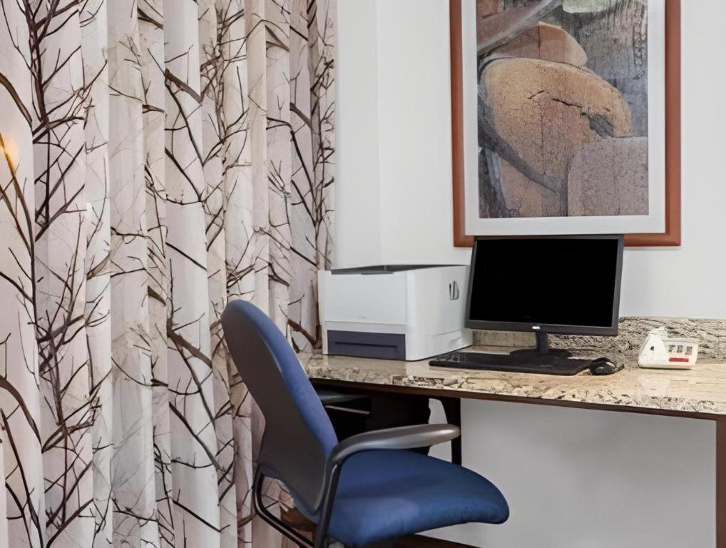 Days Inn Springfield South Εξωτερικό φωτογραφία