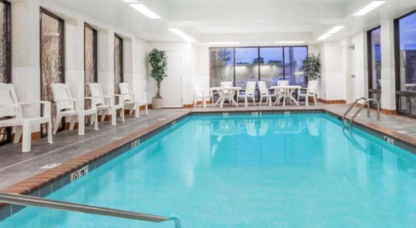 Days Inn Springfield South Εξωτερικό φωτογραφία
