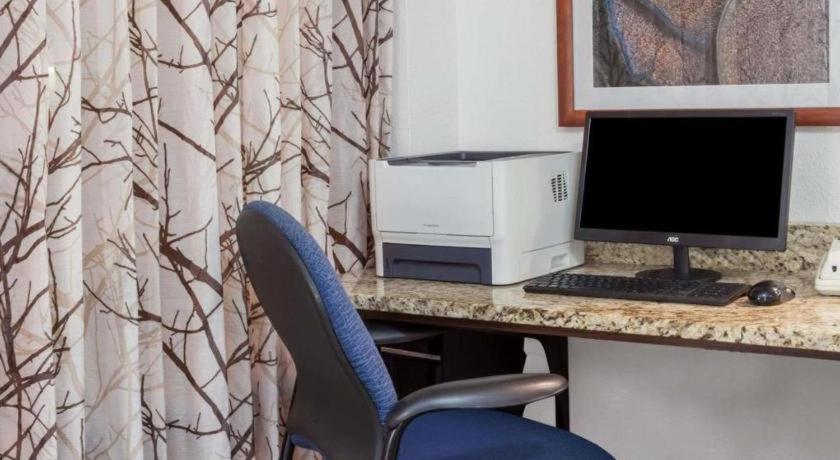 Days Inn Springfield South Εξωτερικό φωτογραφία