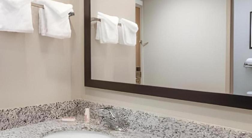 Days Inn Springfield South Εξωτερικό φωτογραφία