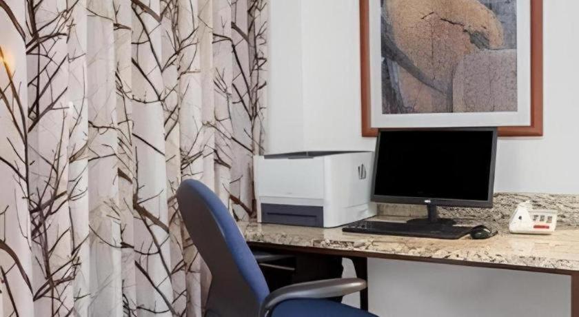 Days Inn Springfield South Εξωτερικό φωτογραφία