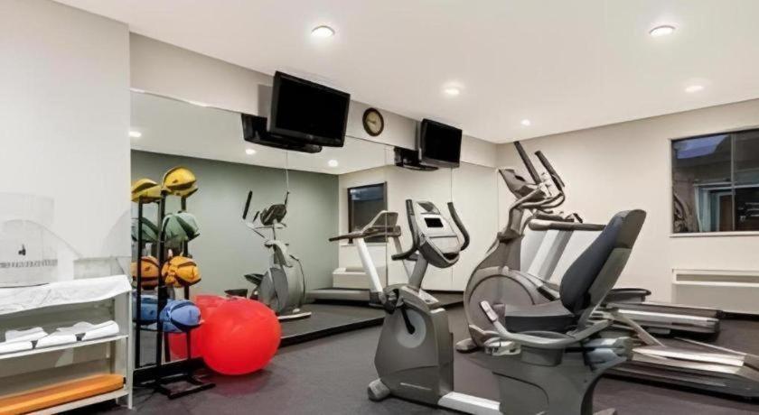 Days Inn Springfield South Εξωτερικό φωτογραφία