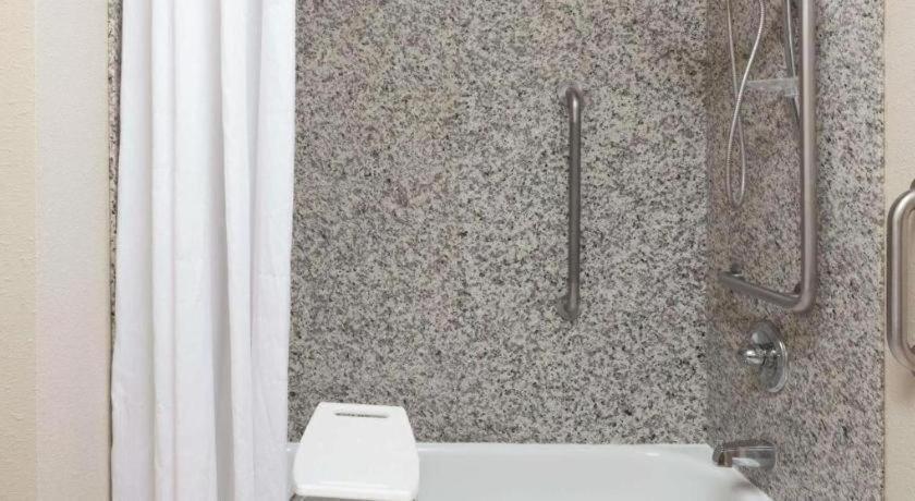 Days Inn Springfield South Εξωτερικό φωτογραφία